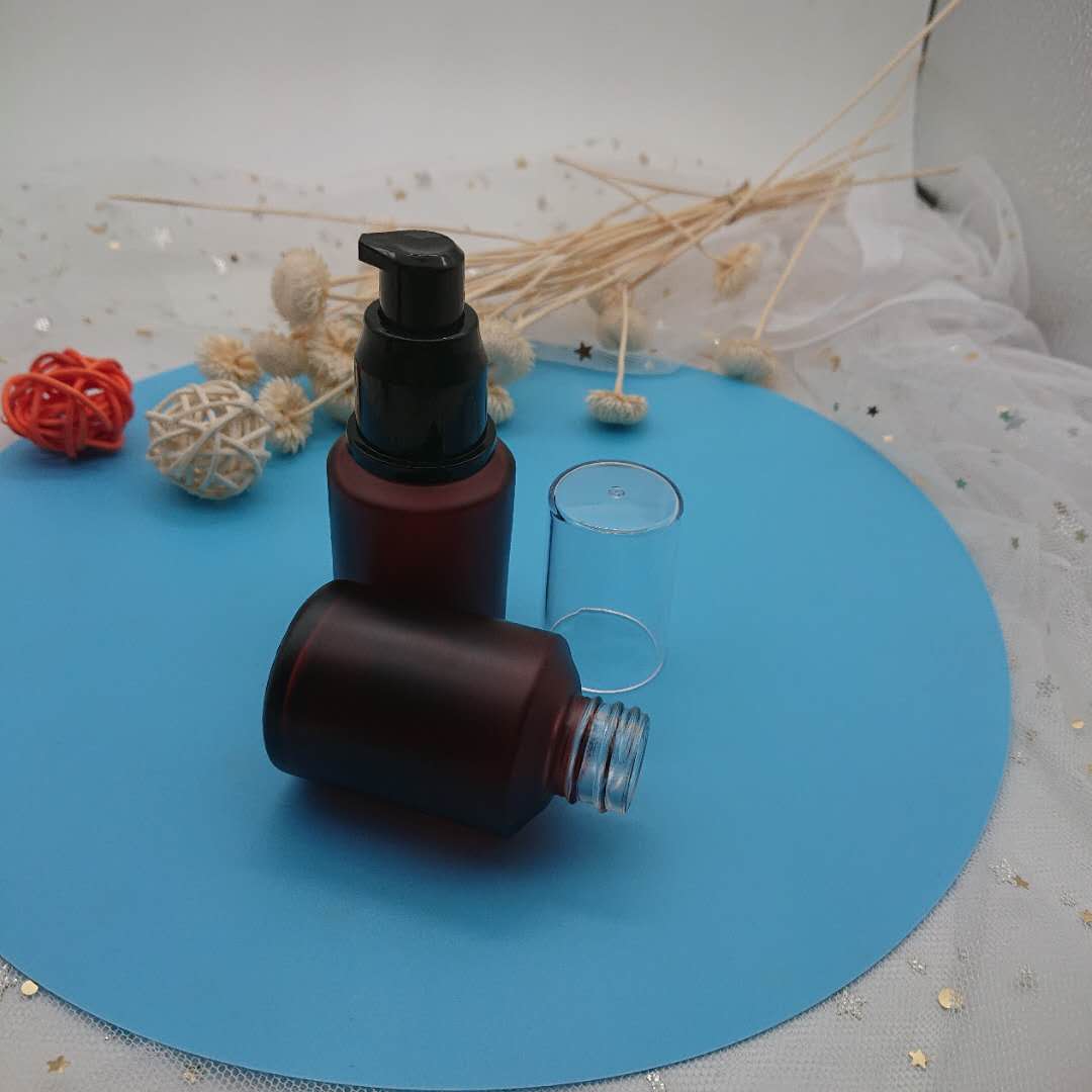 In Stock facial cream 15ml 30ml sloping shoulder lotion pump glass bottle