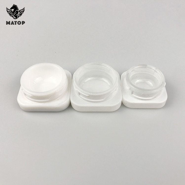 In stock 3 5 7 9 gram cbd wax oil Small airtight glass concentrate jars