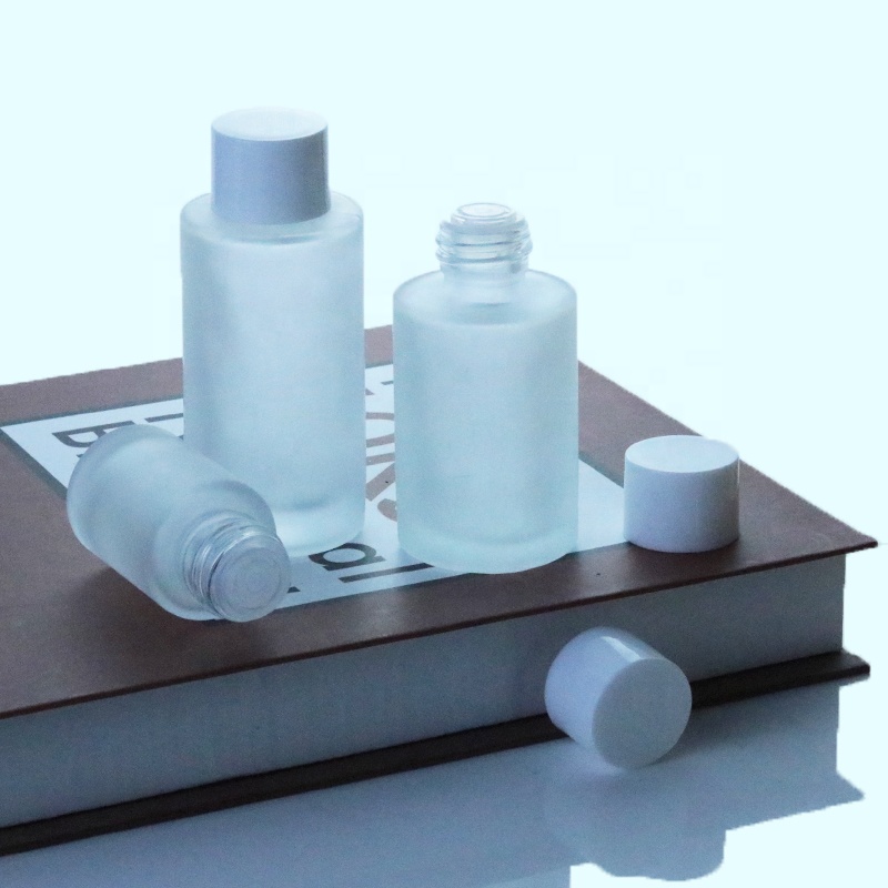 In stock 30ml 60ml 100ml 120ml flat shoulder frosted glass bottle toner with screw cap (EPG29)