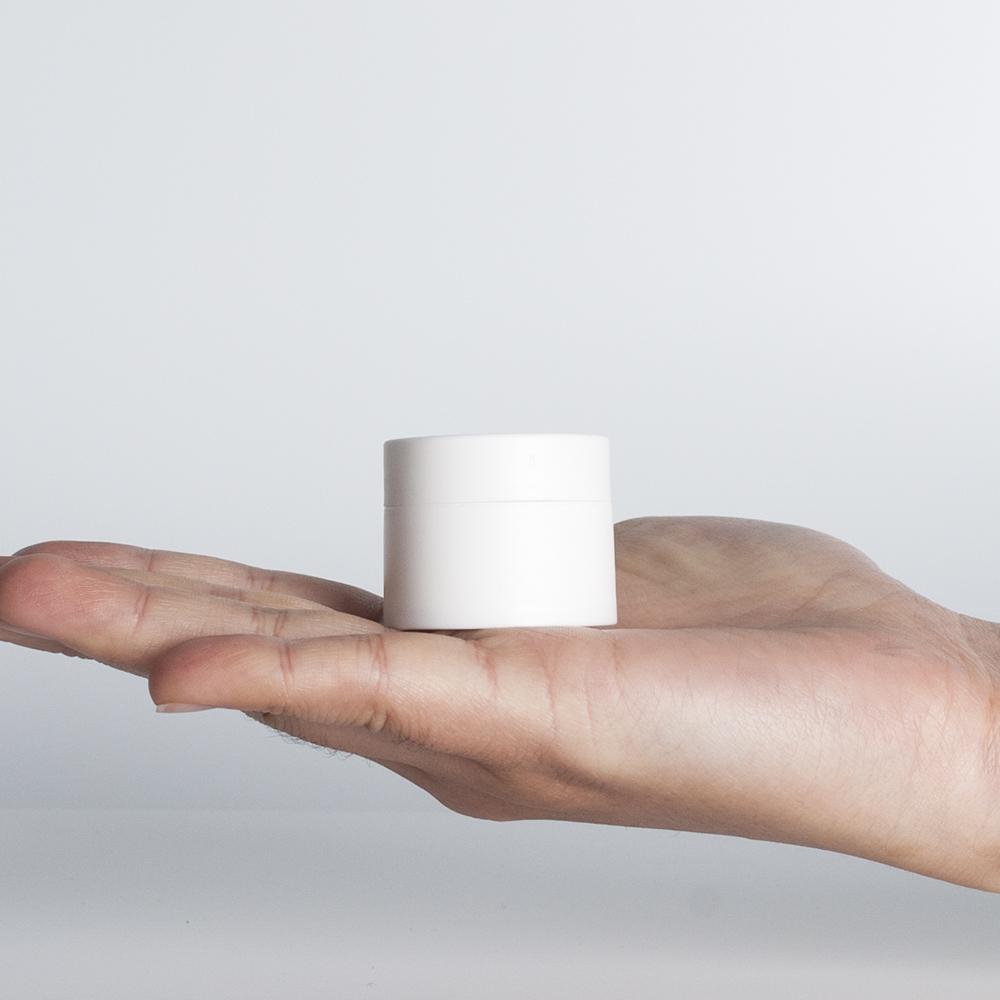 In stock 3g 5g 30g 50g 80g plastic matte white lip scrub cosmetic container packaging