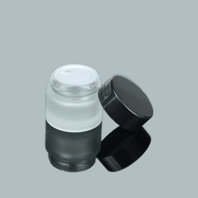 In stock fast delivery matte white 10ml small frosted glass cream jar black top (GJM18)