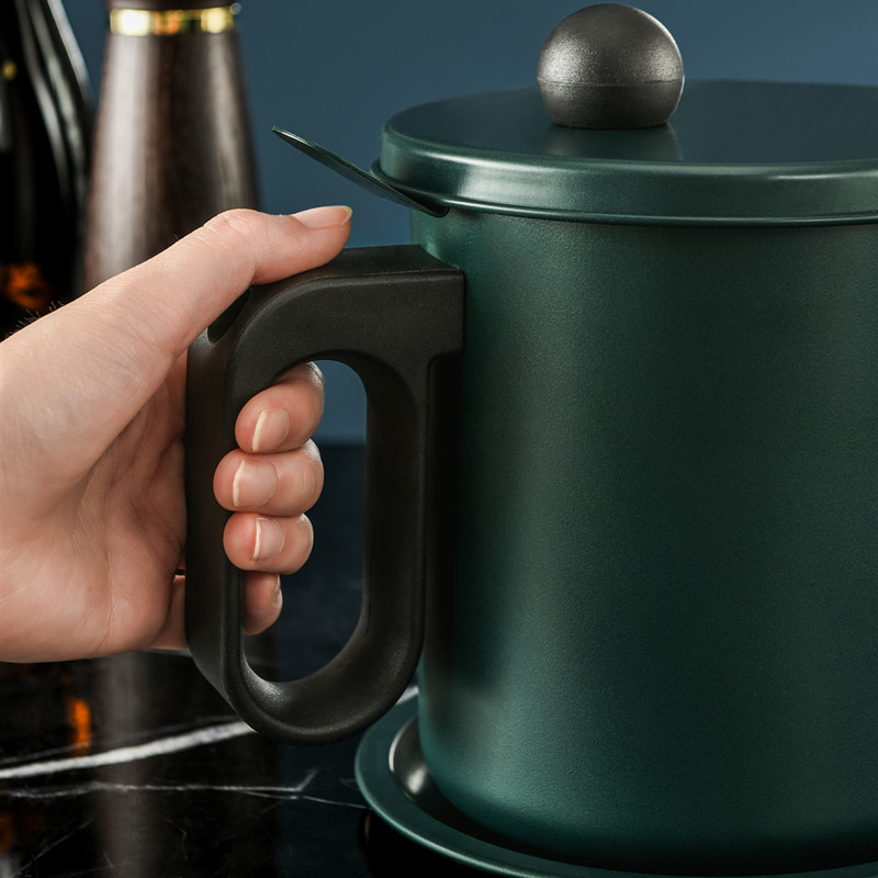 Japan Stainless Steel Oil Pot with Filter, Oil Storage Grease Keeper, Grease Oil Strainer Container Pot