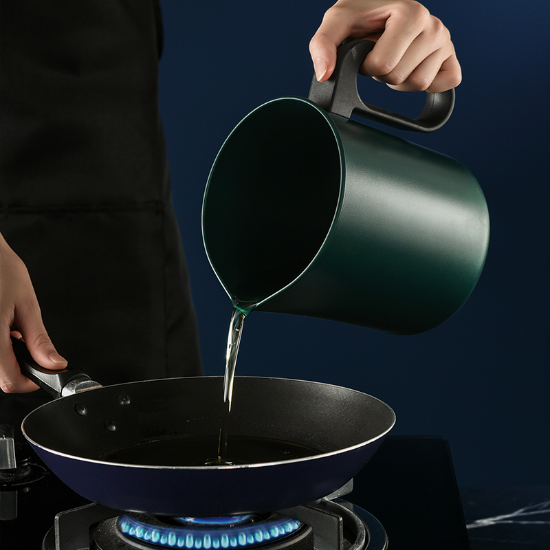 Japanese Style Antistick Kitchen Storage Oil Keeper Strainer Pot Kettle Container Oil Strainer
