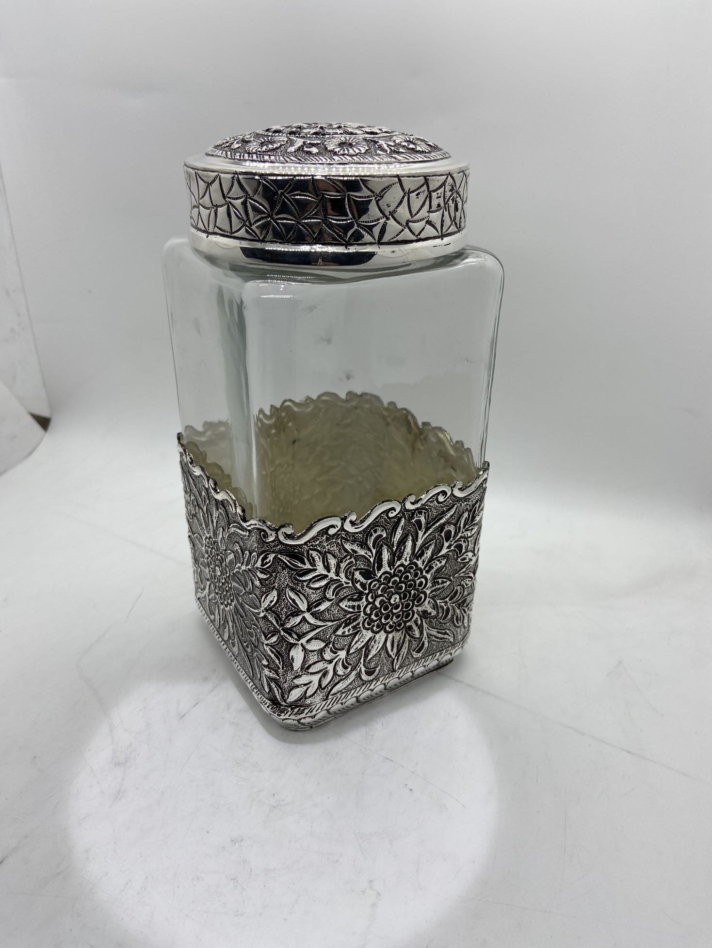 Jar 925 SIlver Storage Jar Nature Engraving Designed Jar Food Jar used for Tabletops Home decoration and Kitchen storage jars