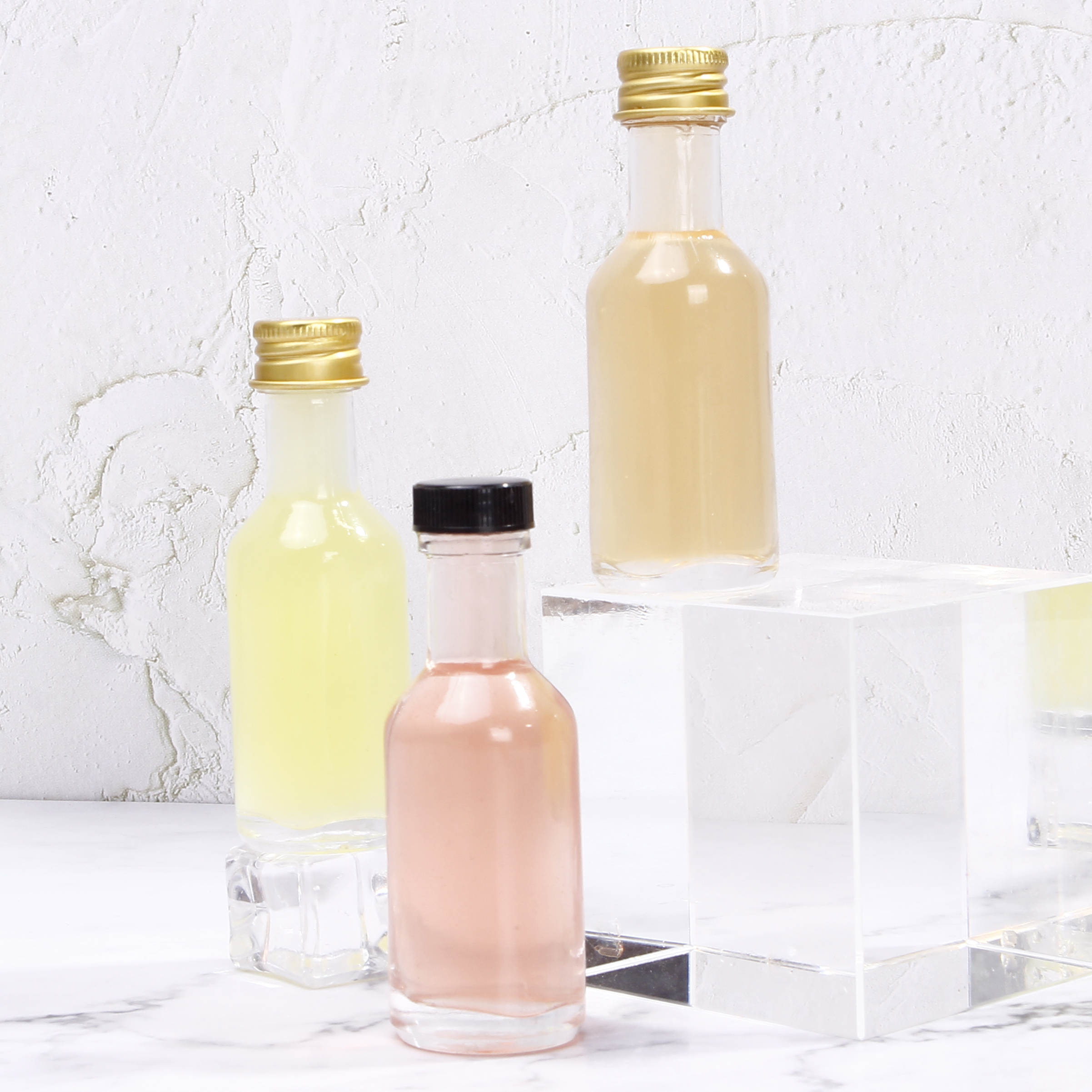 Jar with Universal Hot Product Wine Bottle Wholesale Glass Storage Bottles & Jars Screw Metal Lid Customized Logo Cover 10000pcs