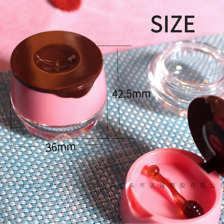 Jinze Cosmetic Packaging OEM Honey Pot Lip Care Containers Ball Shape Cute Lip Balm Cases Jars