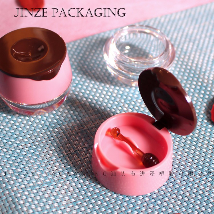 Jinze Cosmetic Packaging OEM Honey Pot Lip Care Containers Ball Shape Cute Lip Balm Cases Jars