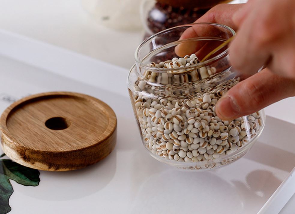 Kitchen Condiment Glass Jar Container Food Storage Bottle with Wooden Lid