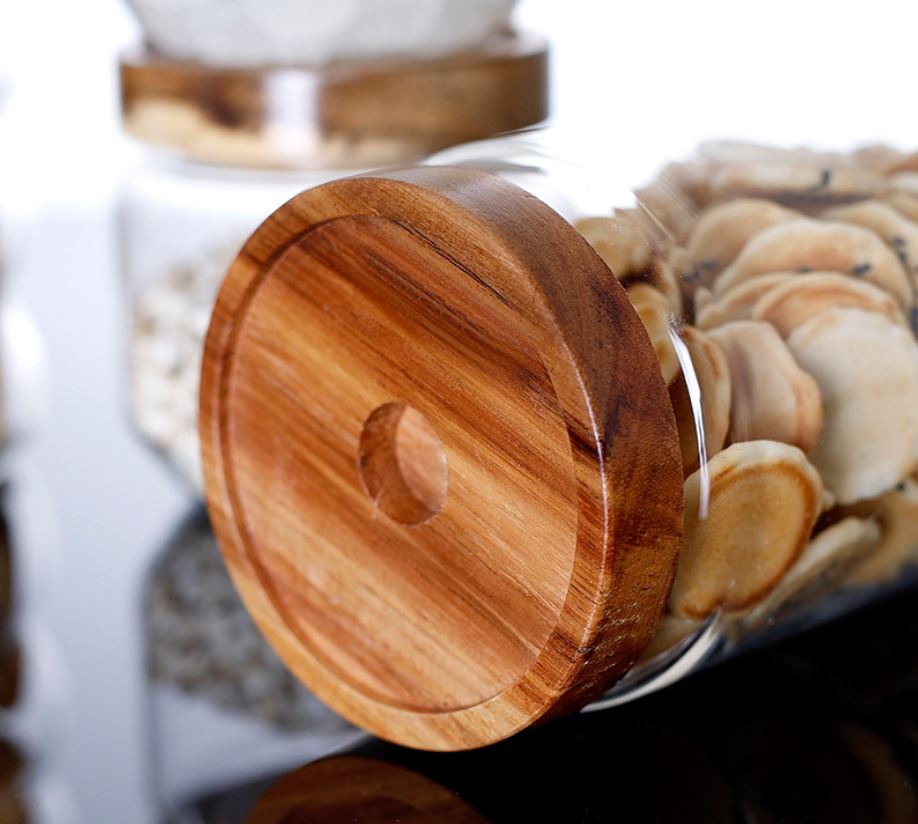 Kitchen Condiment Glass Jar Container Food Storage Bottle with Wooden Lid