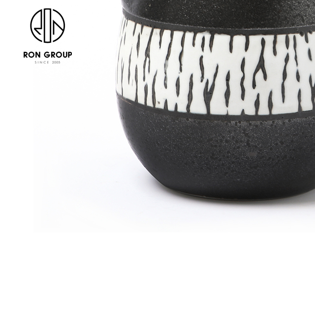 Kitchen Japanese Fashion Seasoning Oil Bottle CeramicSoySauceBottle