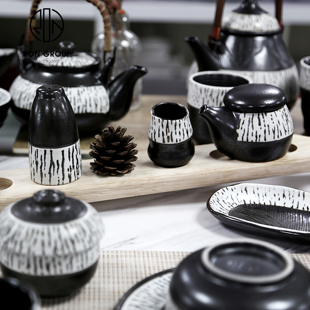 Kitchen Japanese Fashion Seasoning Oil Bottle CeramicSoySauceBottle