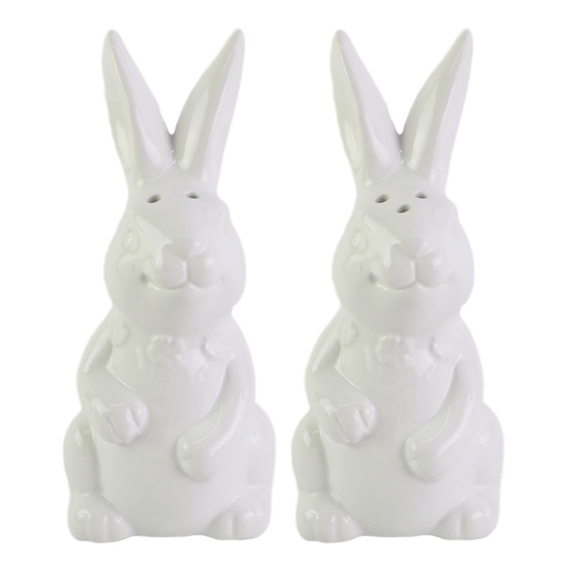 Kitchen and restaurant using bunny salt and pepper shaker