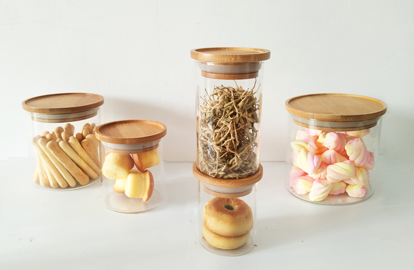 Kitchen food transparent jars with bamboo and wood LIDS can be stacked