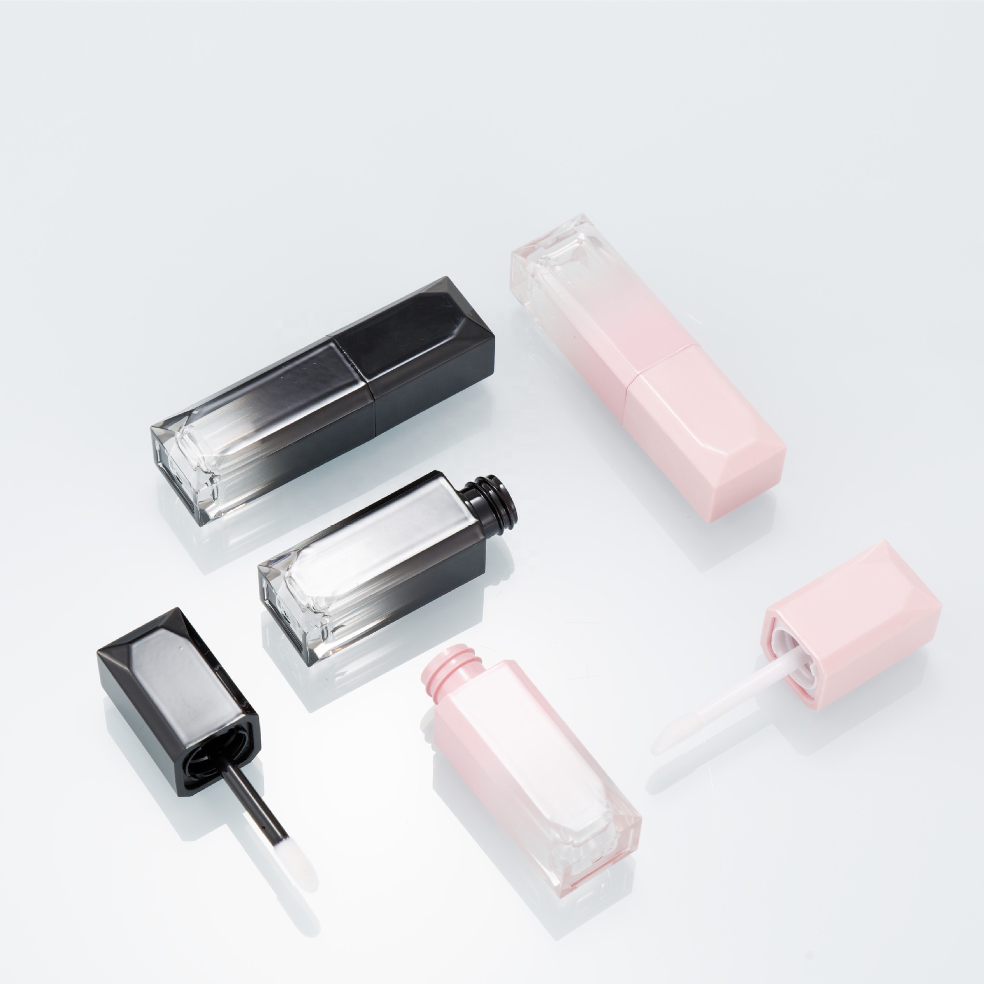 LOM-A03 Cute pink plastic lip gloss packaging cosmetic liquid lipstick container lip gloss bottle