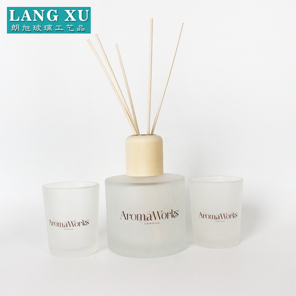 LX custom logo printed round 100ml 200ml frosted wholesale glass reed diffuser bottles