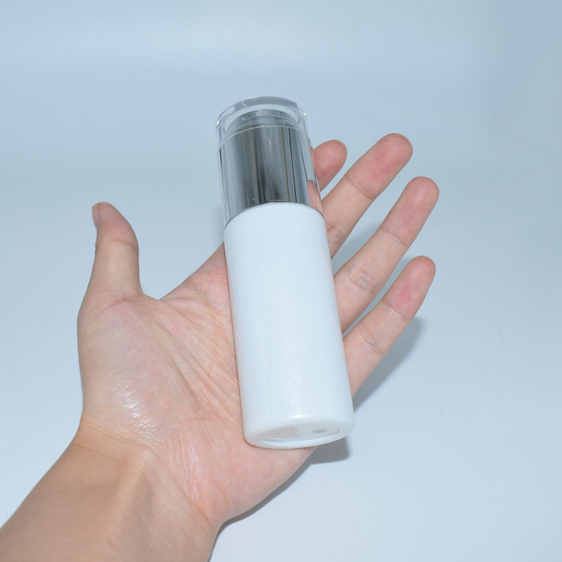 Lady Cosmetics Packaging 15g 30g 50g 50ml 100ml Acrylic caps Luxury Gold Empty Lotion Bottle and Body Scrub Jar