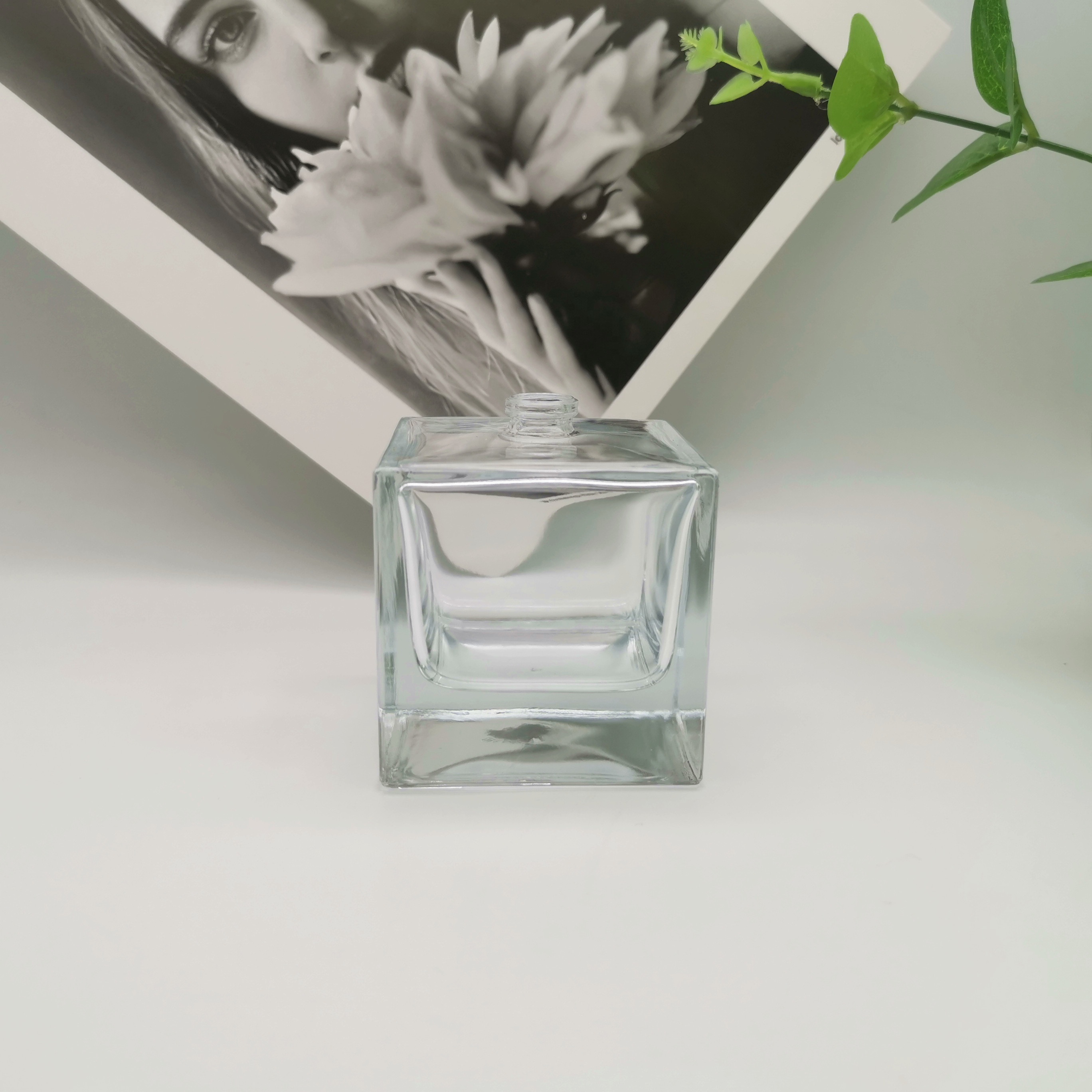 Large Cube Glass Perfume Bottles Wholesalers