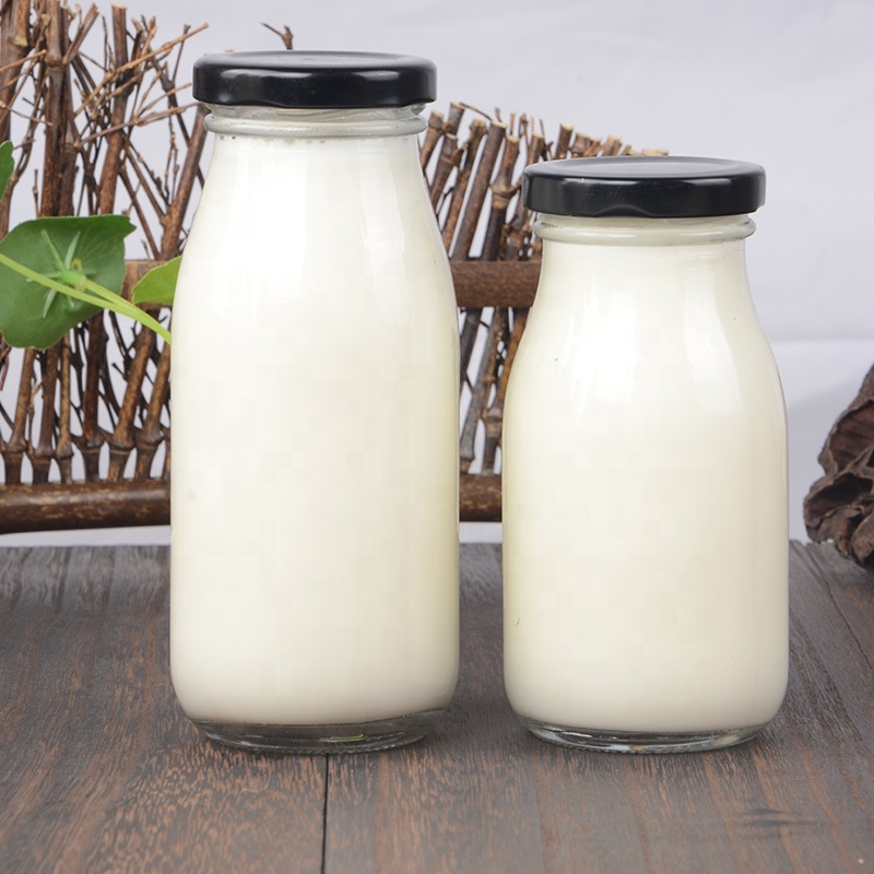 Large capacity 250ml 500ml coconut milk drink bottle 1 liter yogurt drinking glass milk bottle with metal lids