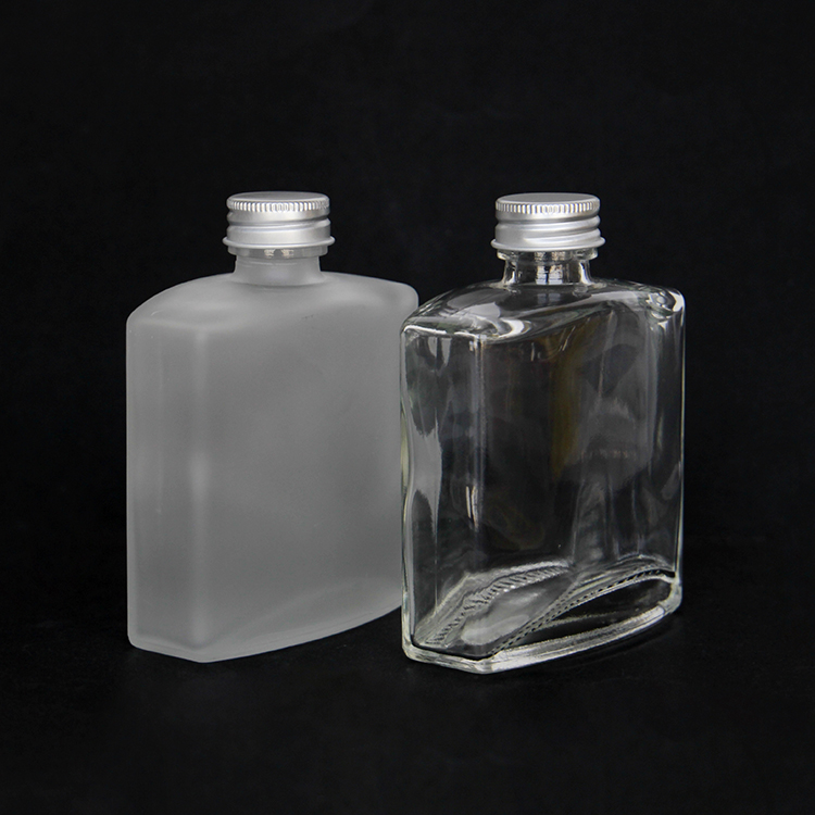 Latest 200ml Cold Brew Coffee Glass Bottle With Screw Lid Flat Hip Flask Matt Black Bottle For Cold Drip