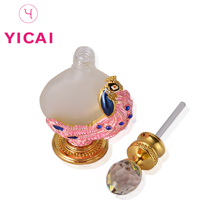 Latest Design 15ml Opaque Glass Empty Dubai Dropper Perfume Bottle