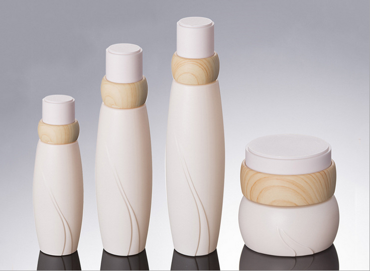 Lotion Pump Bottle Cylinder Glass with Screw Cap Bamboo ECO Friendly Luxury Cosmetic Packaging Stock Product Empty 100ml Green