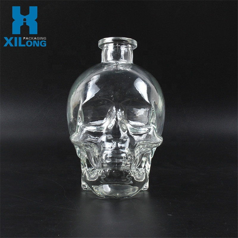 Low Cost Manufacturer Clear Super Flint Empty Skull Shape 750ML Vodka Liquor Glass Bottles For Whisky