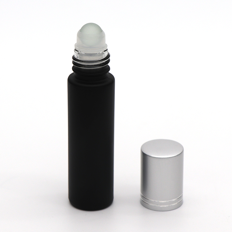 Low MOQ 10ml Perfume Matte Black Clear Glass Roller essential Oil Bottles with lid
