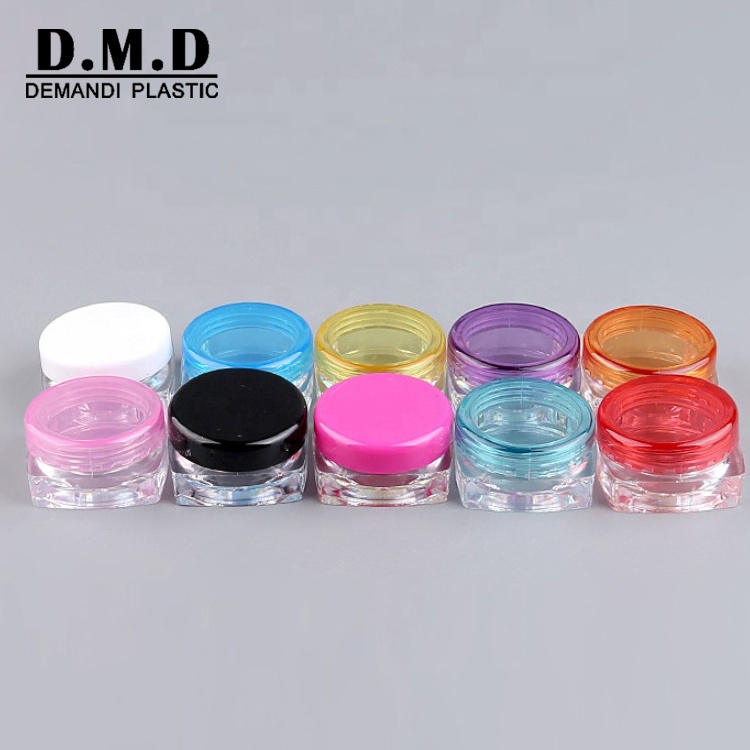 Low MOQ plastic empty cosmetic 3ml 3 ml 5 ml 5ml 10grams 10ml 10 ml clear transparent small square jar with colored lid