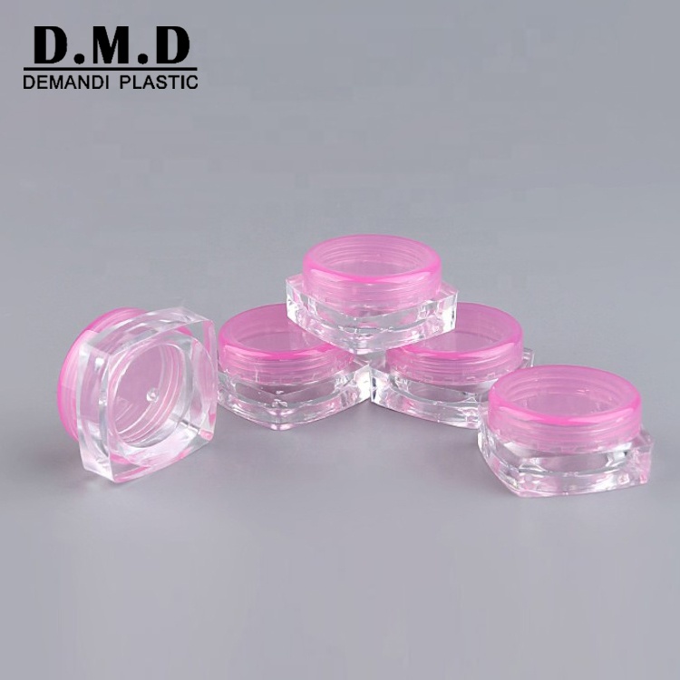 Low MOQ plastic empty cosmetic 3ml 3 ml 5 ml 5ml 10grams 10ml 10 ml clear transparent small square jar with colored lid
