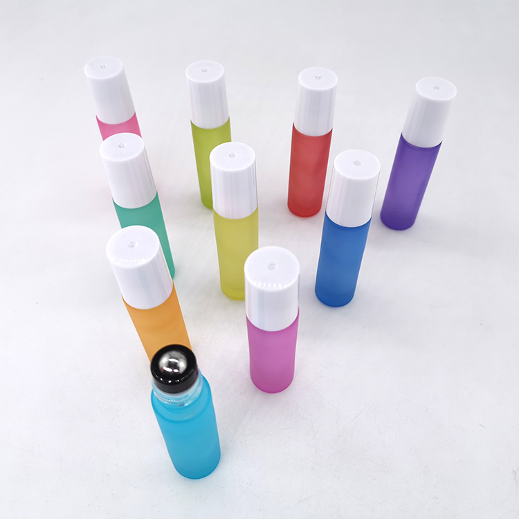 Low MOQ roll on bottles 10ml black amber blue clear roller bottle with stainless steel roller ball