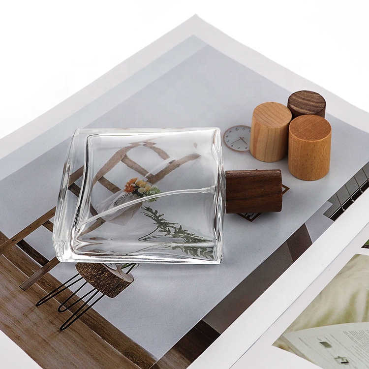 Low Moq Wholesale Wooden Cap Glass Perfume Bottles Empty 50ml 100ml Luxury With Box