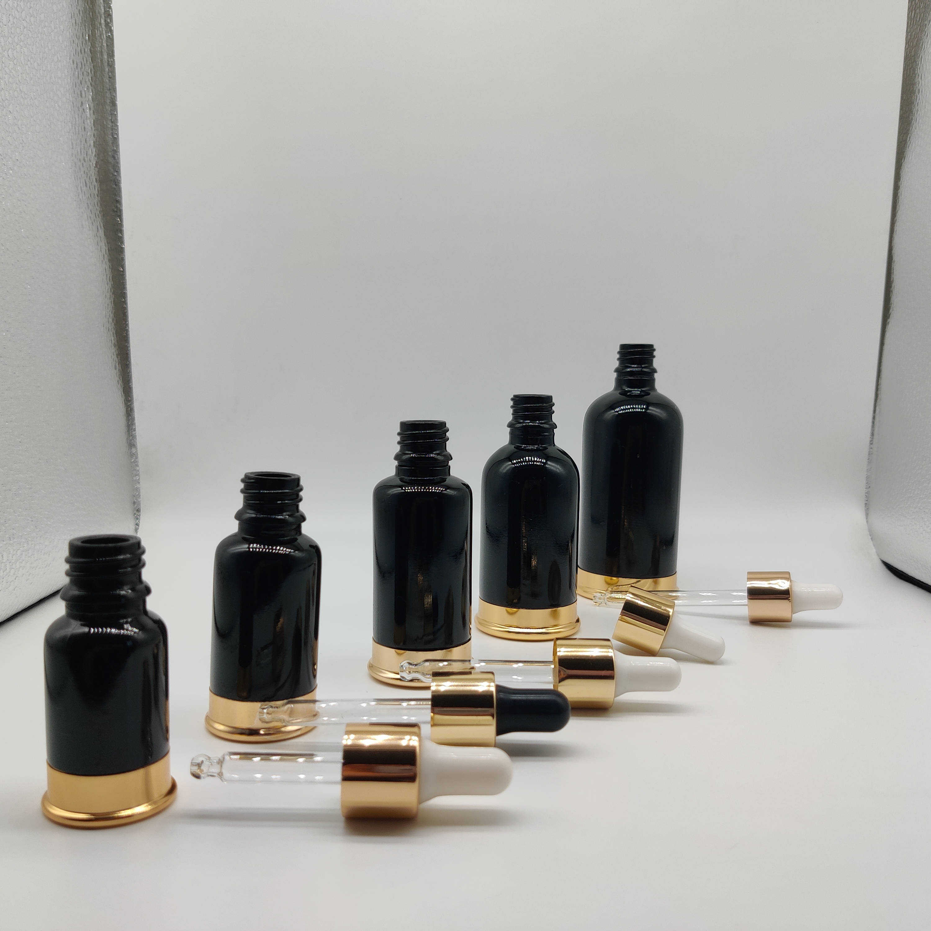 Luxury 10ml-100ml Black Jade Glass Bottle with Gold for Essential oil Serum Balm with Gold Dropper