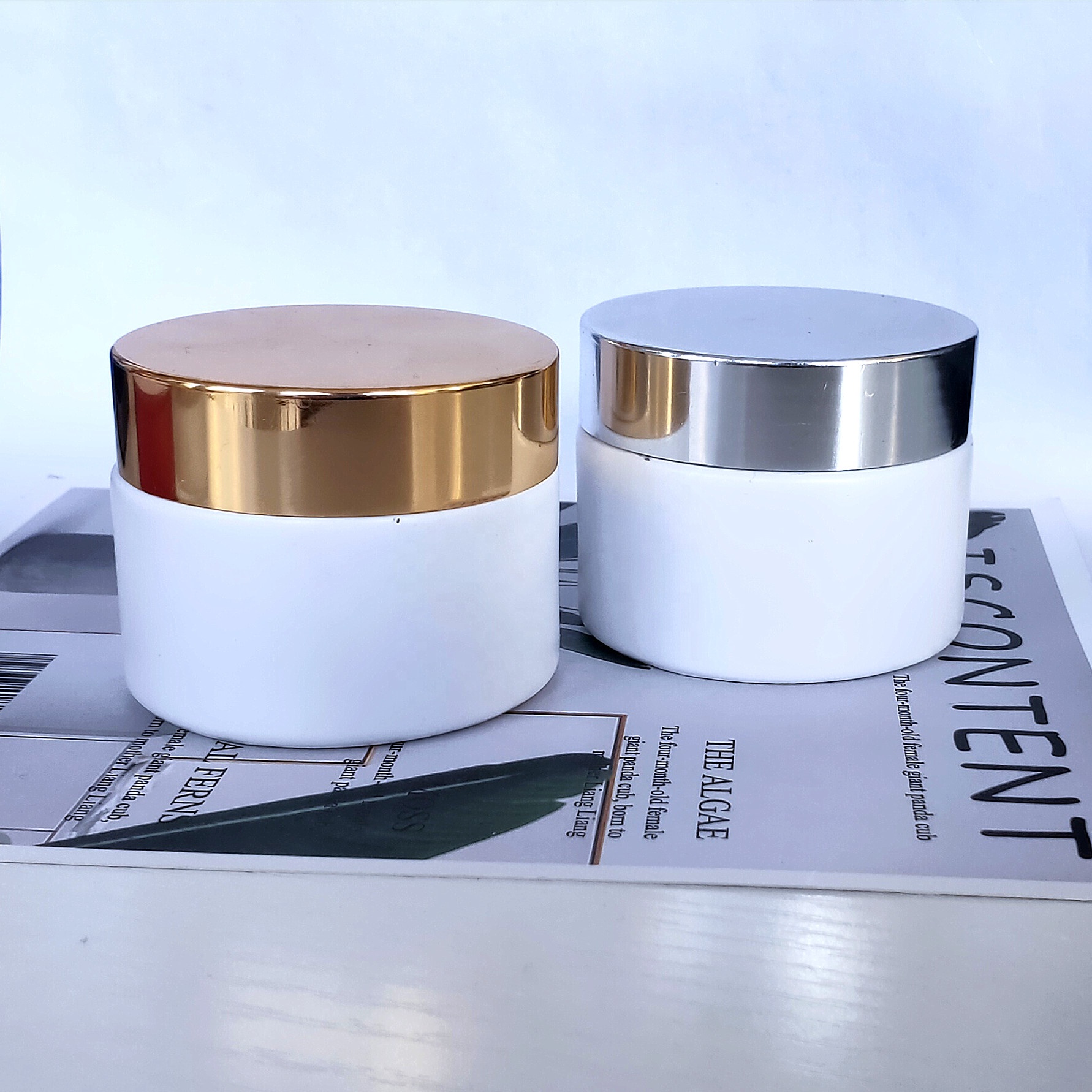 Luxury 10ml 15ml 20ml 30ml 50ml 100ml empty amber clear green glass cosmetic Jar cream container pots white cosmetic jar glass