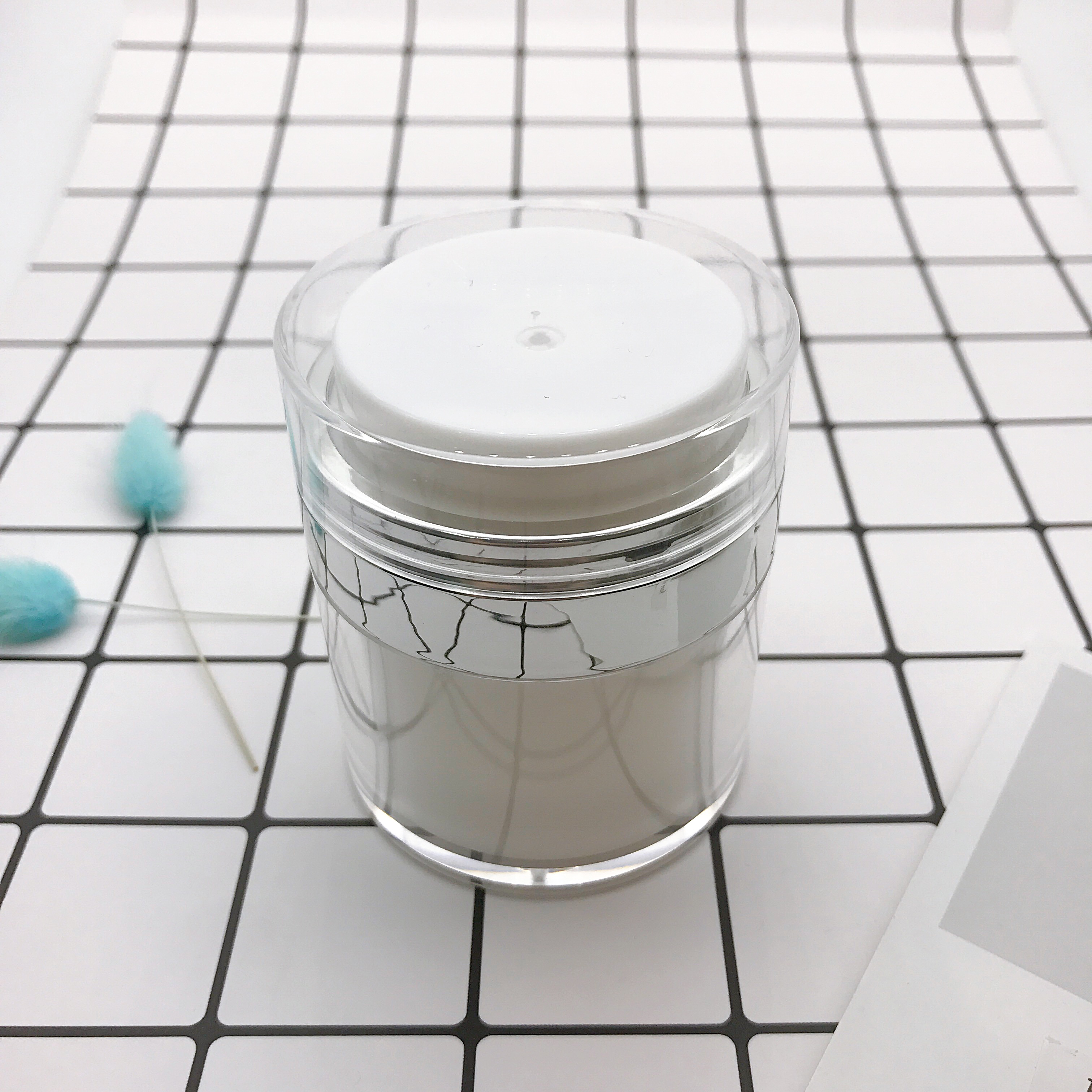 Luxury 15g 30g 50g Round Cream Cosmetic Container Acrylic Skin Care Airless Jars with Pump