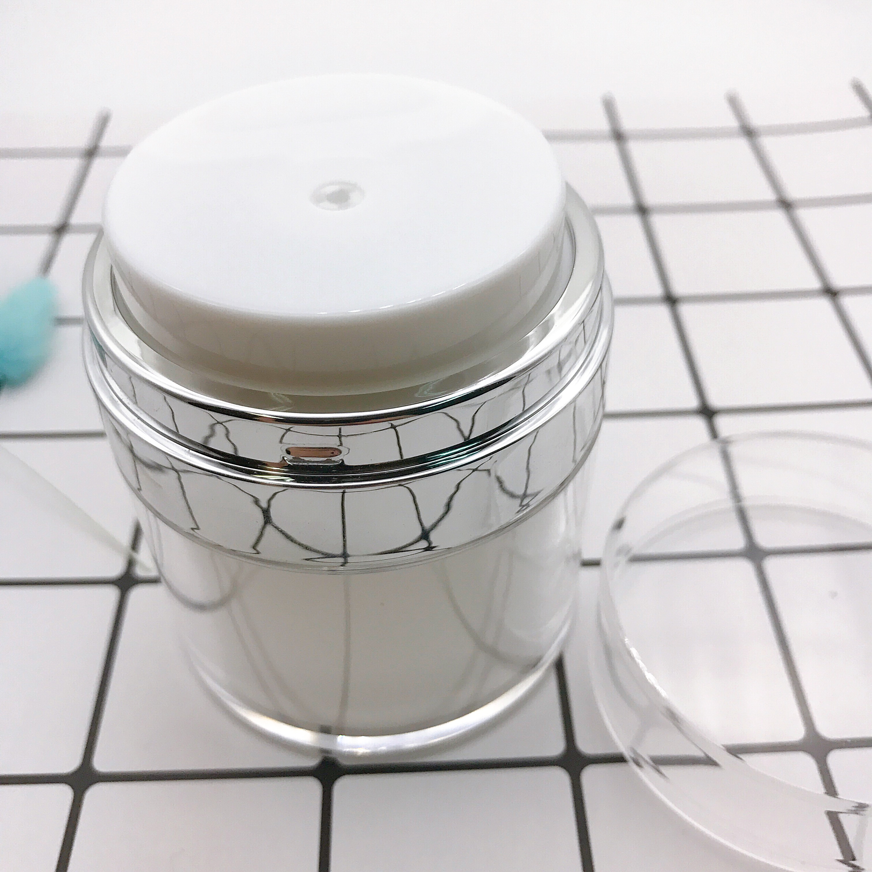 Luxury 15g 30g 50g Round Cream Cosmetic Container Acrylic Skin Care Airless Jars with Pump