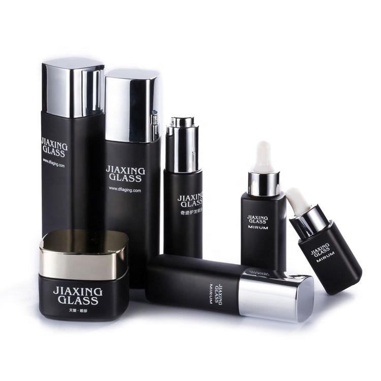 Luxury 15ml 30ml 40ml 100ml empty square black cosmetic face lotion cream glass bottle jar package set with spray pump