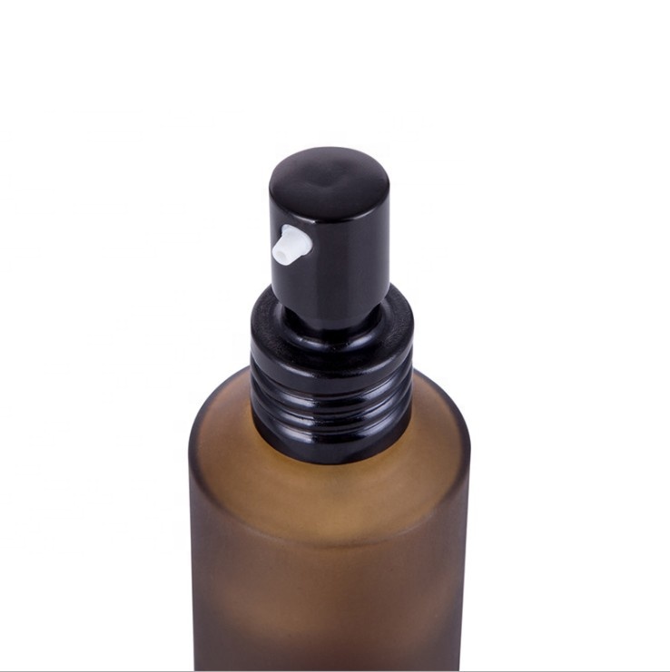 Luxury 1oz 2oz 3oz 4oz sloping shoulder amber frosted glass pump spray bottle for oil and cosmetic package