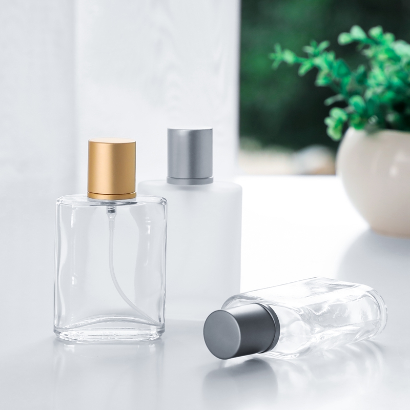 Luxury 30ml 50ml 100ml frosted glass perfume cosmetic essential oil spray pump bottle