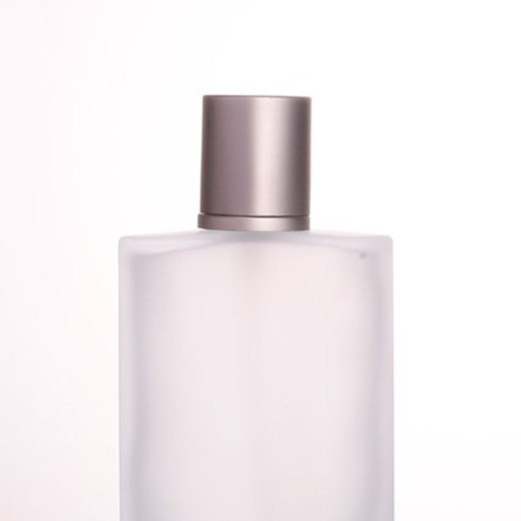 Luxury 30ml 50ml 100ml frosted oblate shape glass mist spray perfume bottle with silver aluminum cap