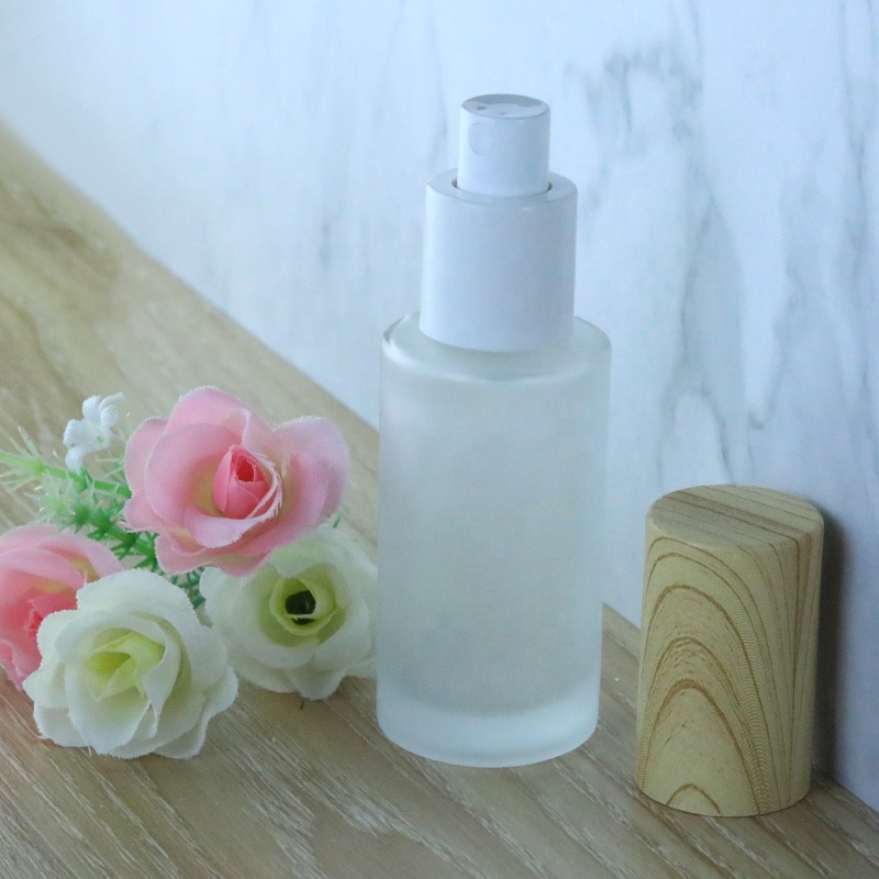 Luxury 30ml 60ml 120ml 1oz 2oz 4oz frosted glass toner perfume bottle with bamboo color spray pump (EPG28)