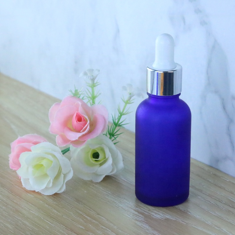 Luxury 5ml 10ml 15ml 20ml 30ml 50ml 100ml Wholesale blue frosted glass bottle with aluminum silvery golden dropper (GFG04)