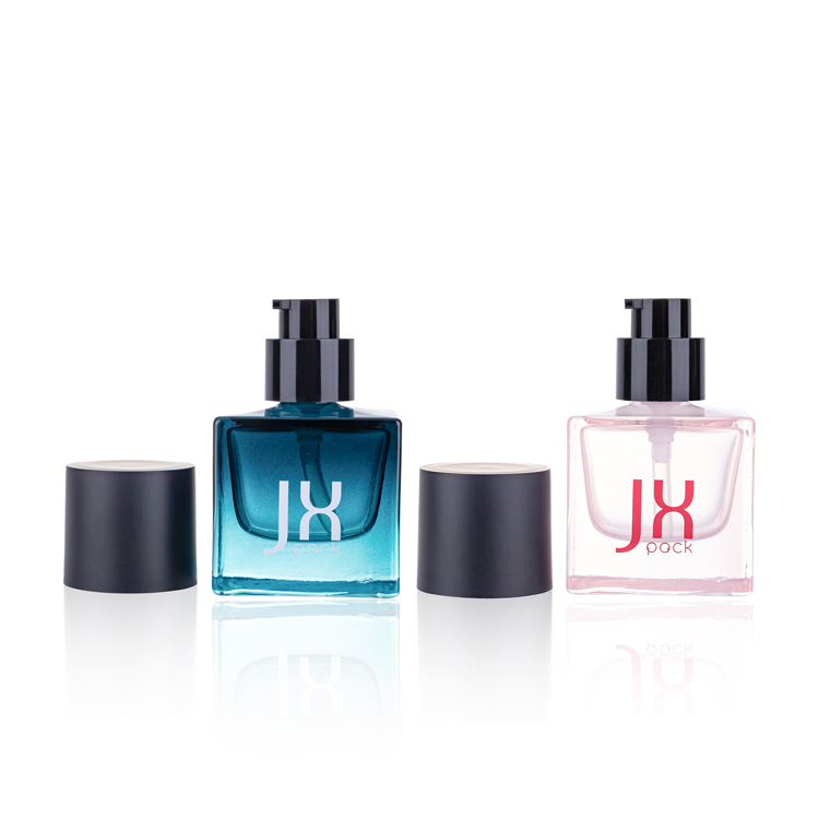 Luxury Clear 30ml 1oz Square Cosmetic Flat Liquid Bottle Foundation Serum Glass Bottle With Black Lotion Pump
