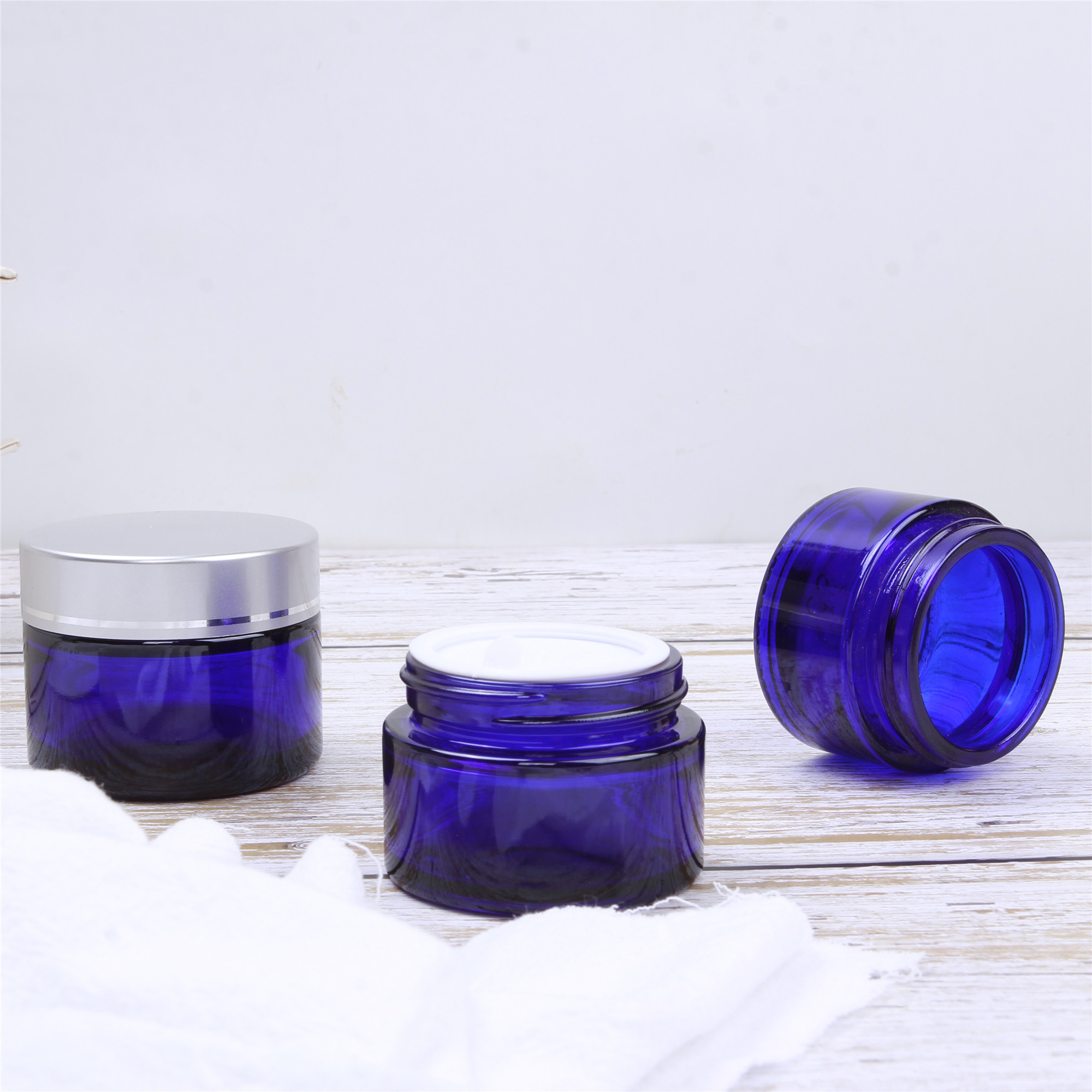 Luxury Cosmetic Glass Container Set Cream Jar Lotion Glass Bottle