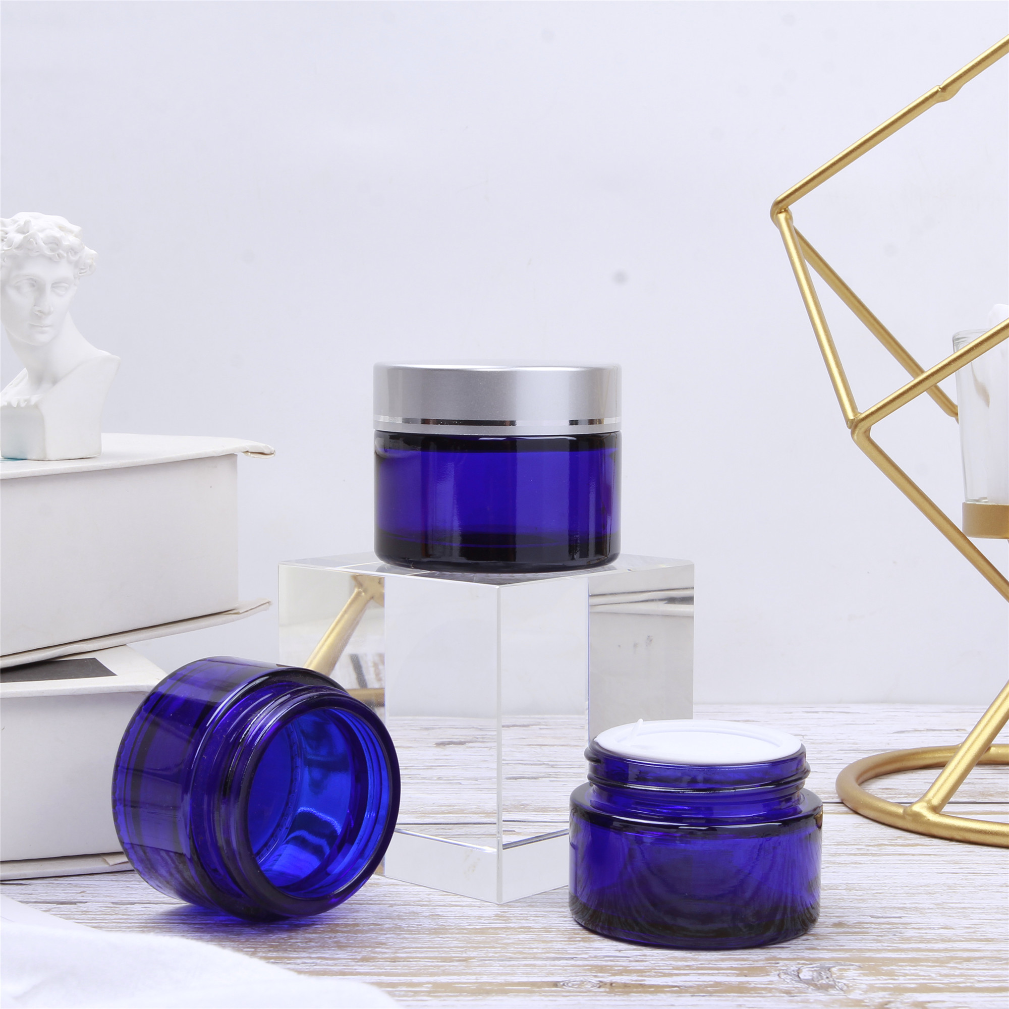 Luxury Cosmetic Glass Container Set Cream Jar Lotion Glass Bottle