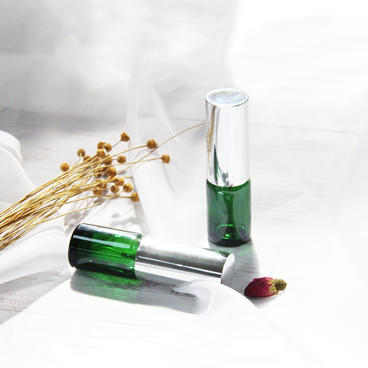 Luxury Cosmetic Unique Essential Oil Bottle Packaging Face Glass Serum Bottle With Pump Cap