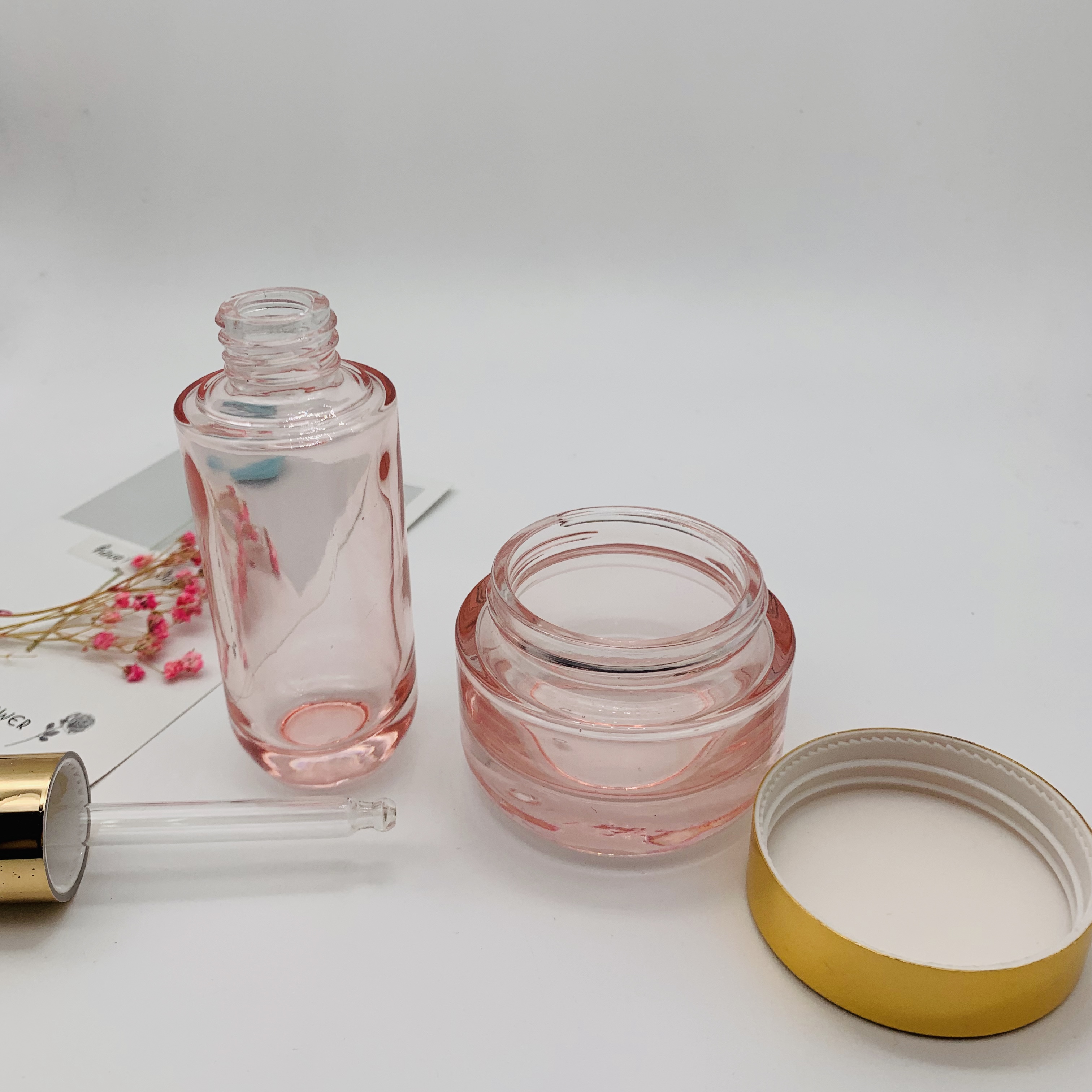Luxury Custom Empty Pink Cream Glass Cosmetic Jar With Gold Lid 30g