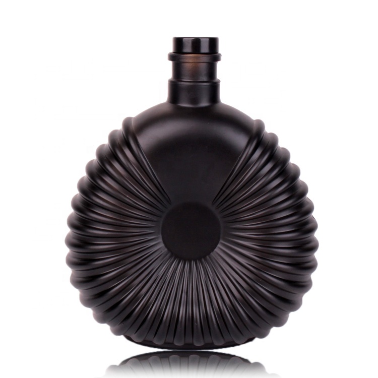 Luxury Matte black 500ml empty glass wine liquor bottle for gin whisky with cork stopper