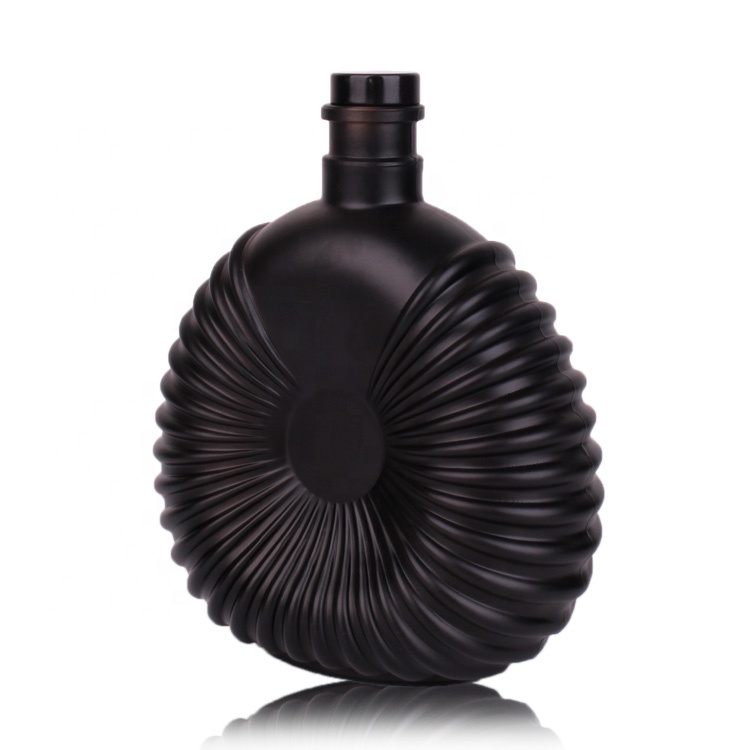 Luxury Matte black 500ml empty glass wine liquor bottle for gin whisky with cork stopper