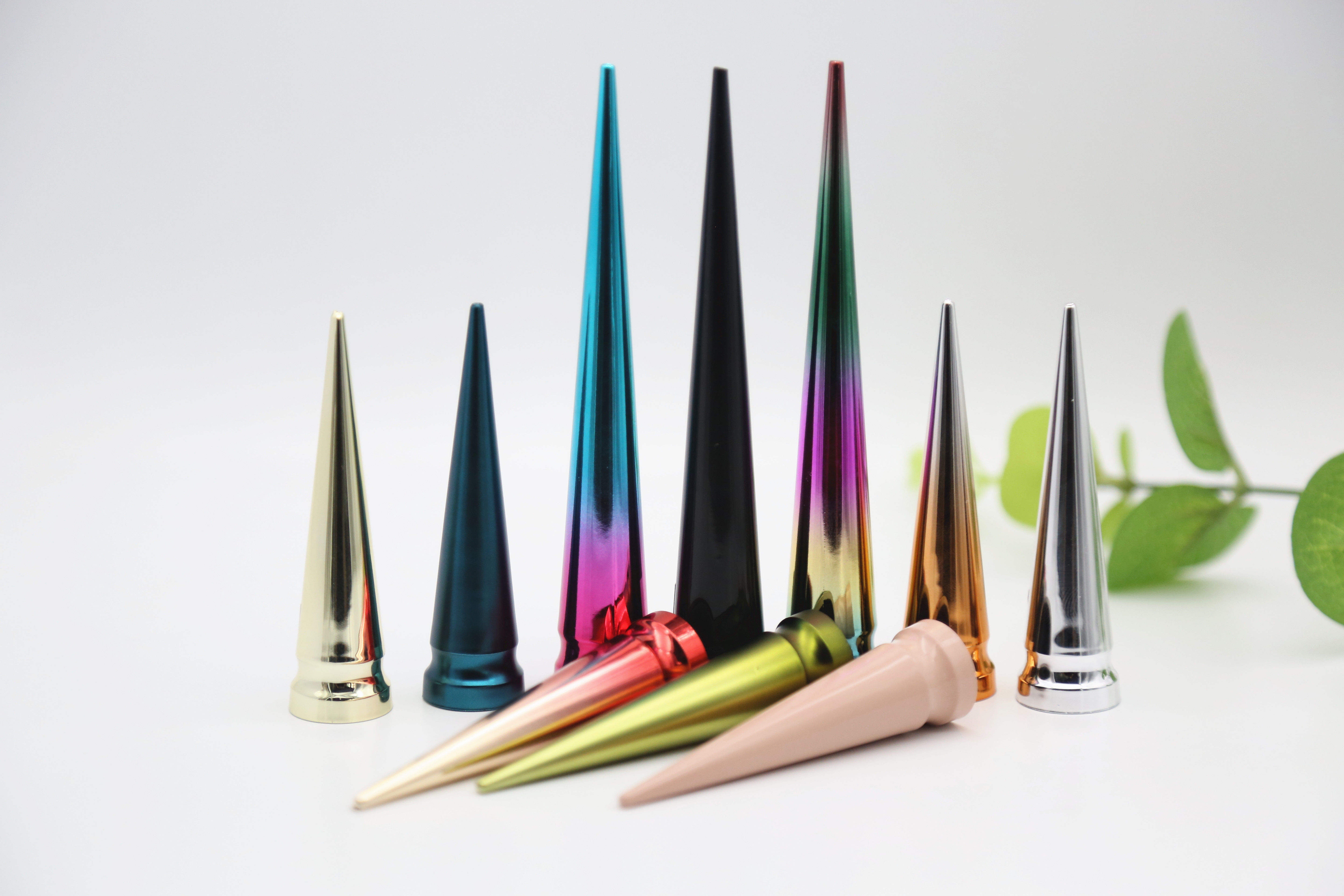 Luxury Metallic Nail Polish Bottle Pointed Lid Glass Personal Care Cap with Brush Reply Whithin 12 Hours HYENPB-349 Painting