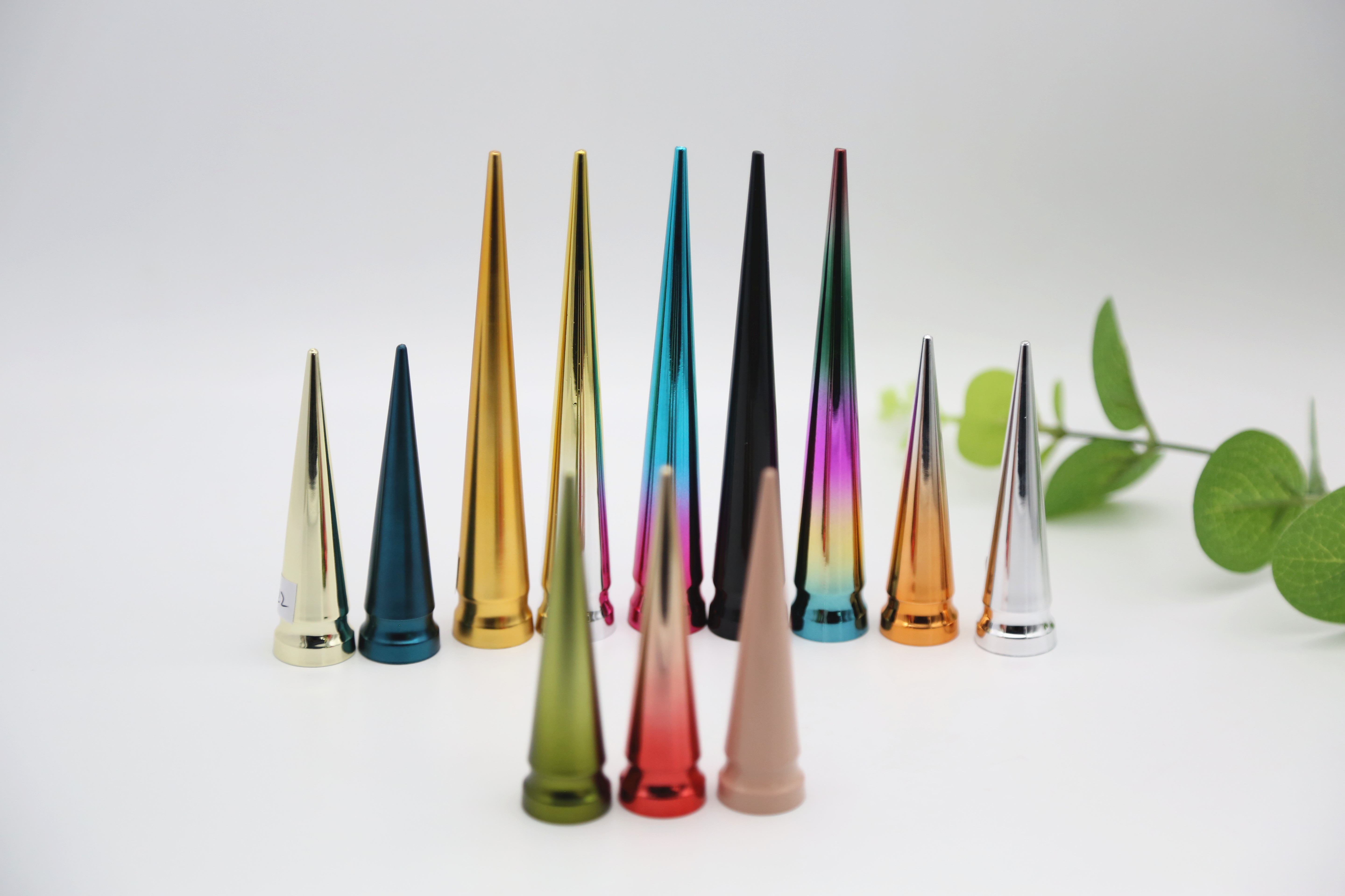 Luxury Metallic Nail Polish Bottle Pointed Lid Glass Personal Care Cap with Brush Reply Whithin 12 Hours HYENPB-349 Painting